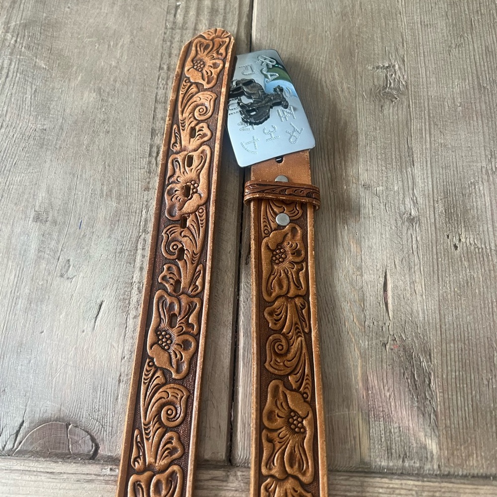 Verkamp’s western Floral Embossed Tan Leather Belt with Silver Buckle - Picture 2 of 15